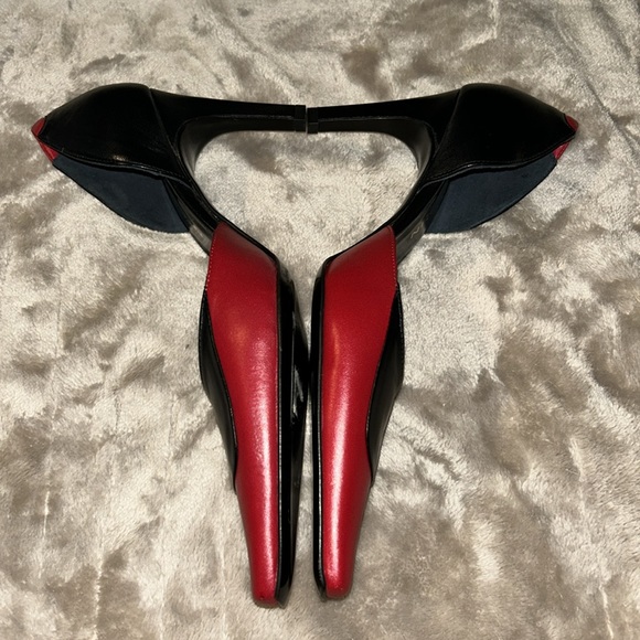 St. John Collection Heels - Picture 7 of 11